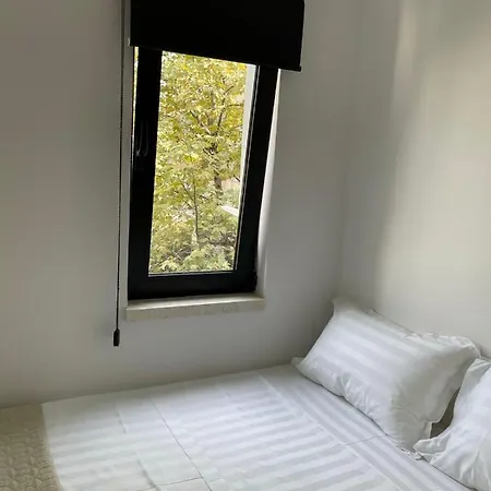 Digital Nomad Ap Tiran