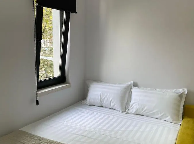 Digital Nomad Ap * Tirana